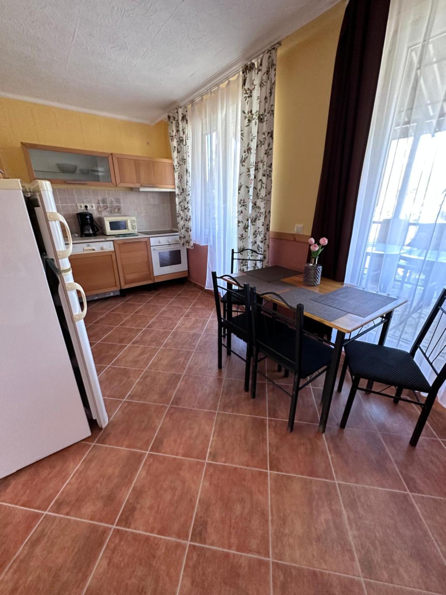 Aranyeso Apartman Hajdúszoboszló Εξωτερικό φωτογραφία
